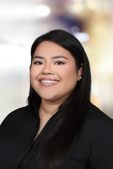 Portrait of Jasmin Lara, REALTOR®.